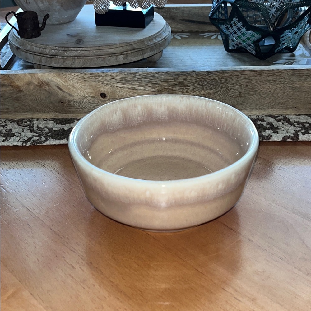 Vintage Hull Cream Ceramic Bowl